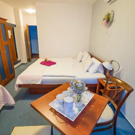 Hotel Bonsai 3*