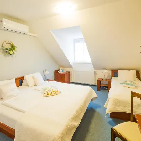 Hotel Bonsai 3*